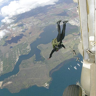 Special forces skydiving