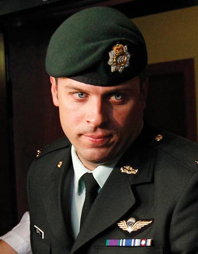 Le Capitaine Semrau sort du tribunal militaire, le 19 juillet 2010.