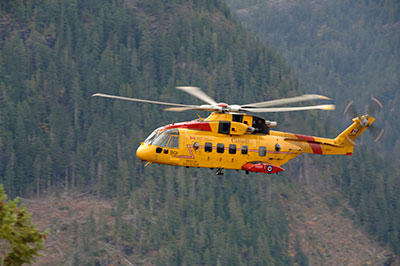 Un CH149 Cormorant en mission d’entraînement de recherche et sauvetage.