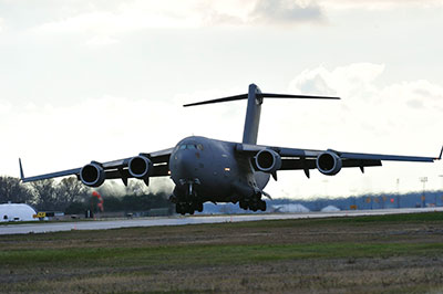 A Canadian Armed Forces CC-177 (C-17A) aircraft from 429 Transport Squadron is about to touch down during a training flight in the Trenton area, 15 November 2012.