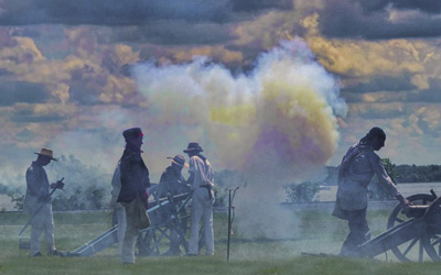 Reconstitution de la bataille de la ferme Crysler, le 11 novembre 1813.