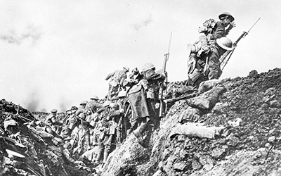 Canadian troops go ‘over the top’ on a training attack, October 1916.
